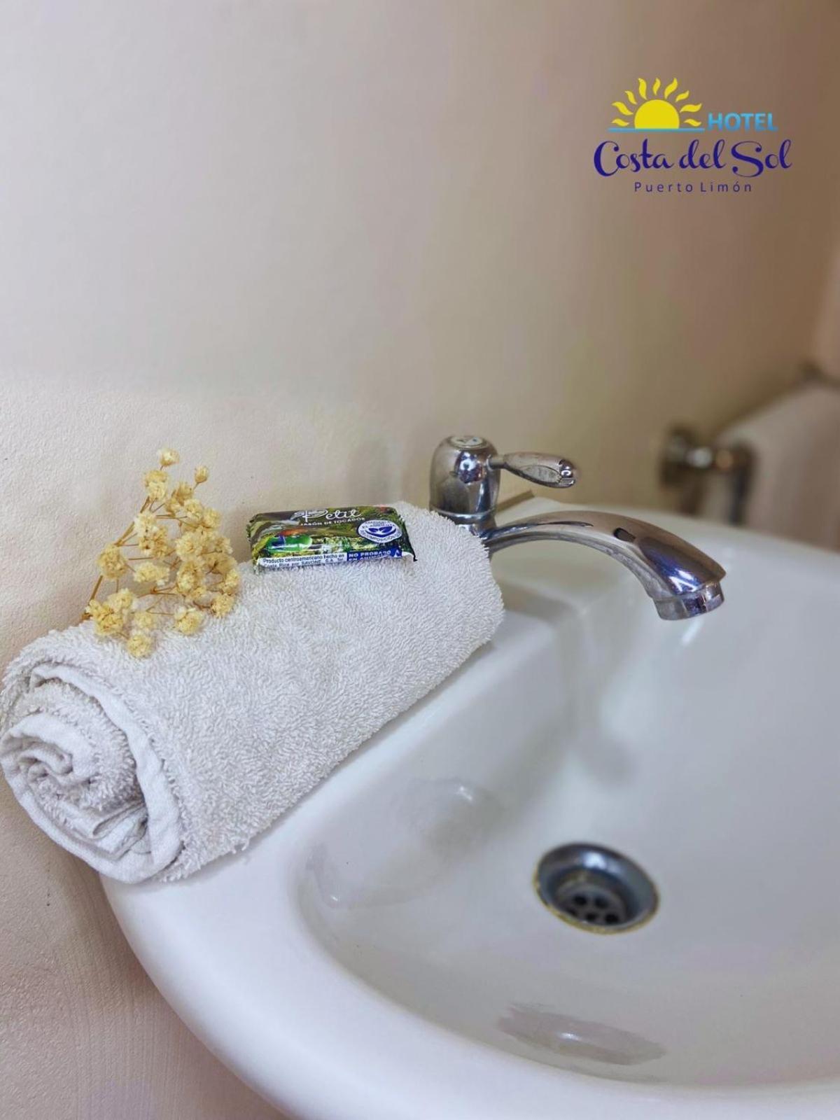 Hotel Costa Del Sol 利蒙港 外观 照片