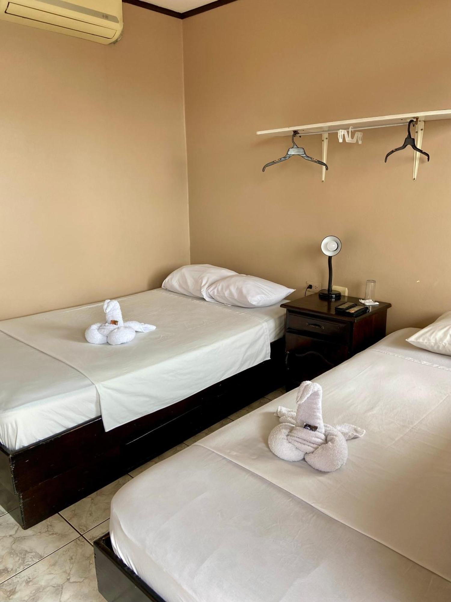 Hotel Costa Del Sol 利蒙港 外观 照片