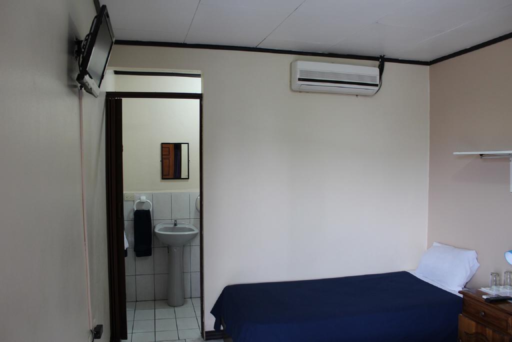 Hotel Costa Del Sol 利蒙港 外观 照片